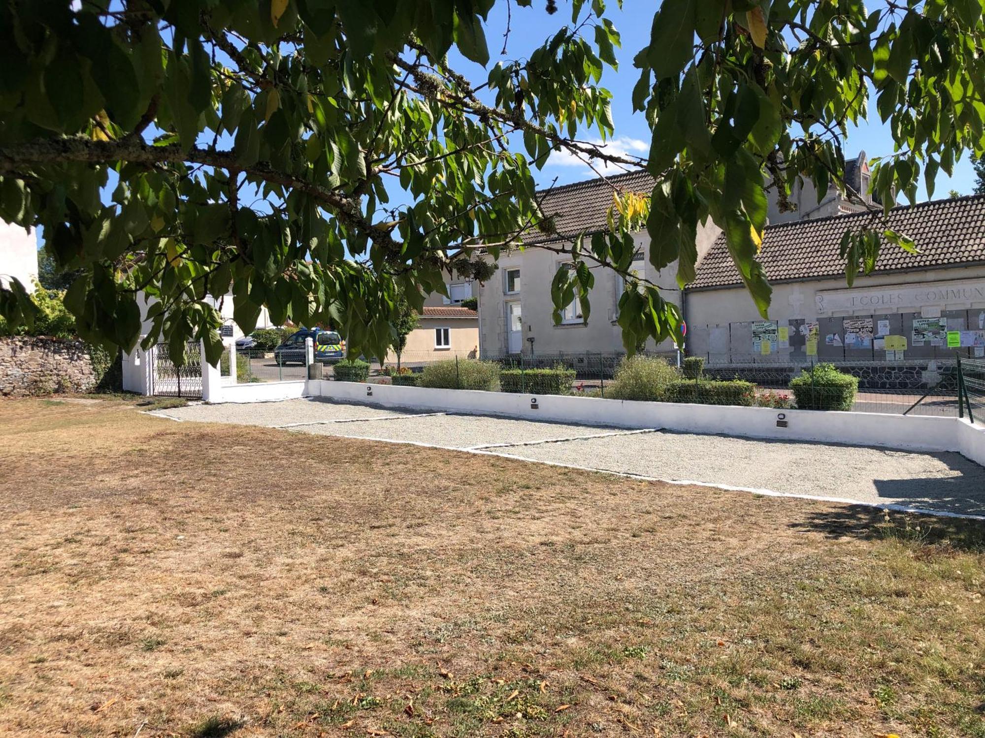 Gite Des Tournesols Oradour-Fanais Экстерьер фото